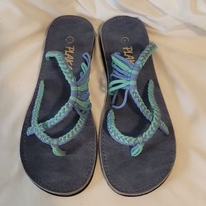 Plaka Oceanside Beach Flip Flops 'Cornflower'.